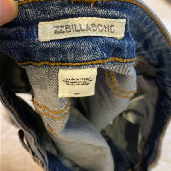 Billabong Size 30 jean shorts - Picture 4 of 6